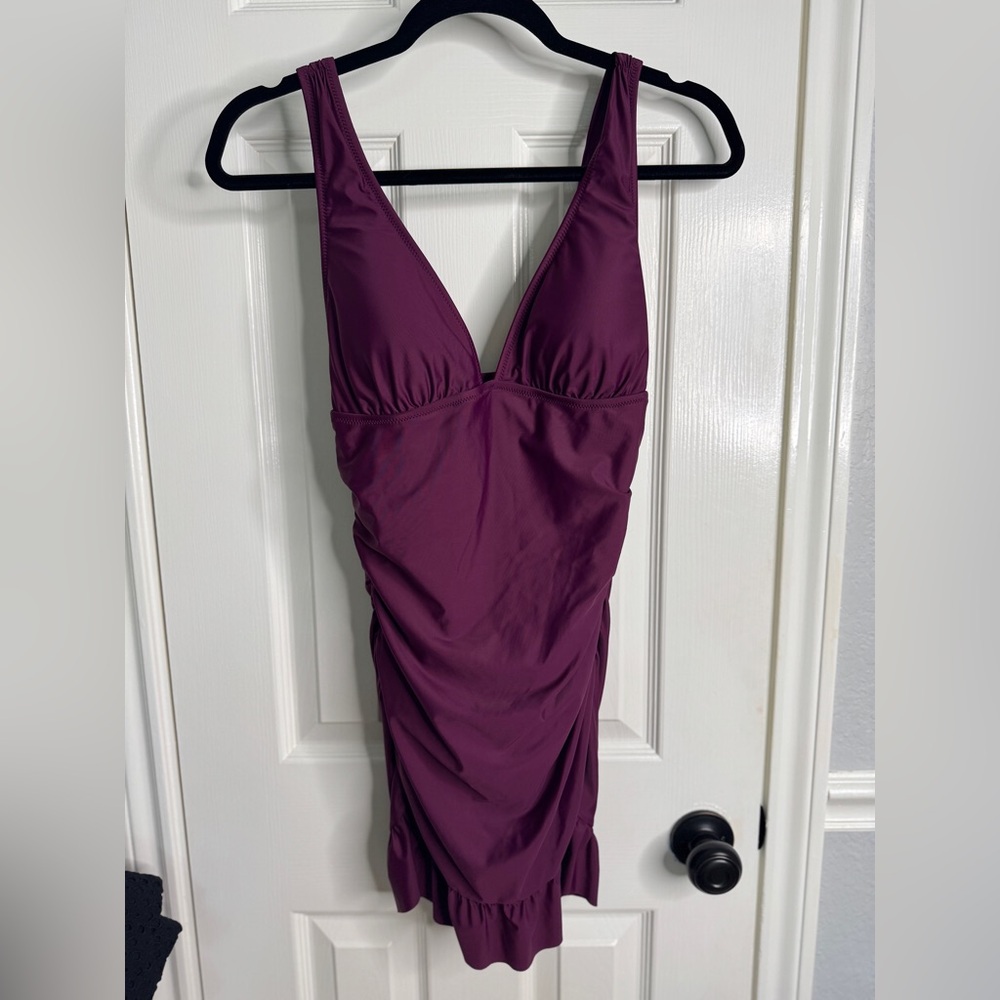 NWOT JCrew Ruched V neck swimsuit / Swim Dress / One piece Burgandy Size 8 - Picture 5 of 10